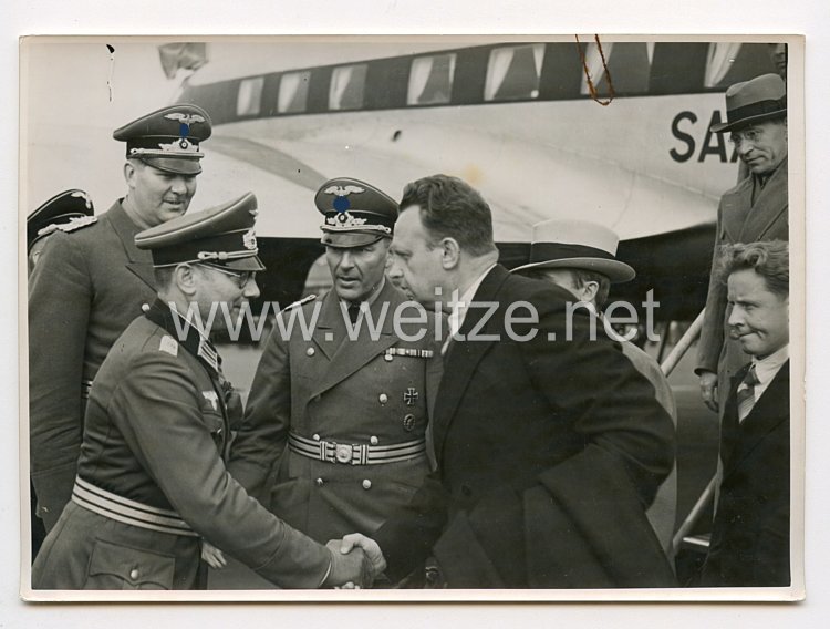 3. Reich Pressefoto: Gesandte des Diplomatischen Korps empfangen einen Delegation