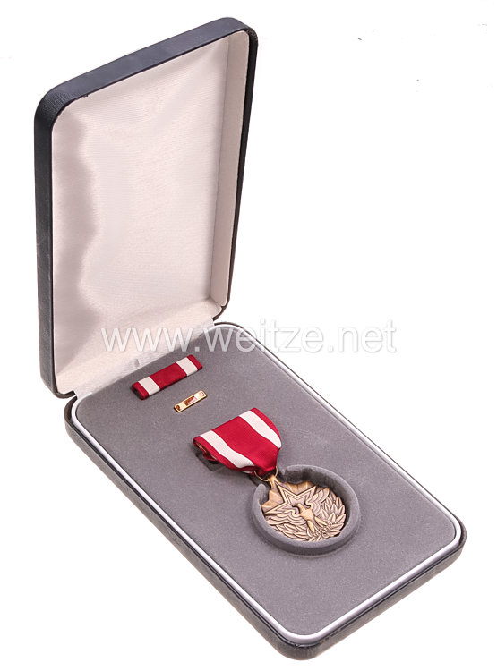 USA - Meritorious Service Medal in Case with Lapel Pin and Ribbon Bar   Bild 2