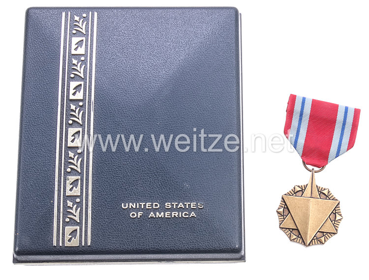 USA - Air Force Combat Readiness Medal in Case with Lapel Pin and Ribbon Bar    Bild 2