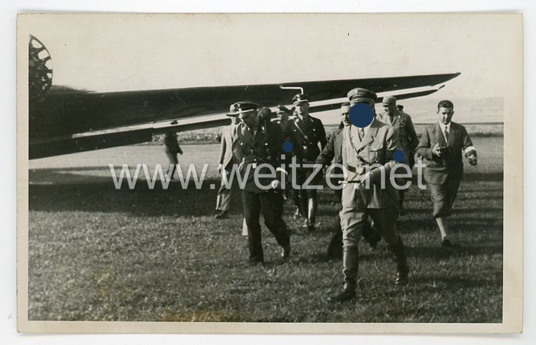 III. Reich Foto, Adolf Hitler auf einem Feldflugplatz