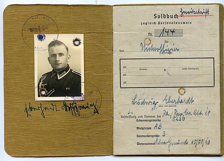 Wehrmacht Soldbuch für einen deutschen Unteroffizier in der 1. Kosaken-Division Bild 2