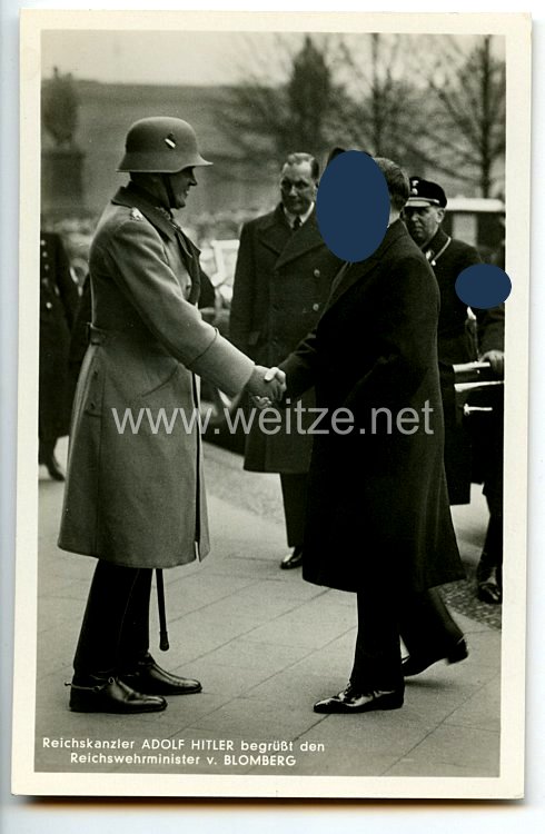 III. Reich - Propaganda-Postkarte - " Reichskanzler Adolf Hitler begrüßt den Reichswehrminister v. Blomberg "