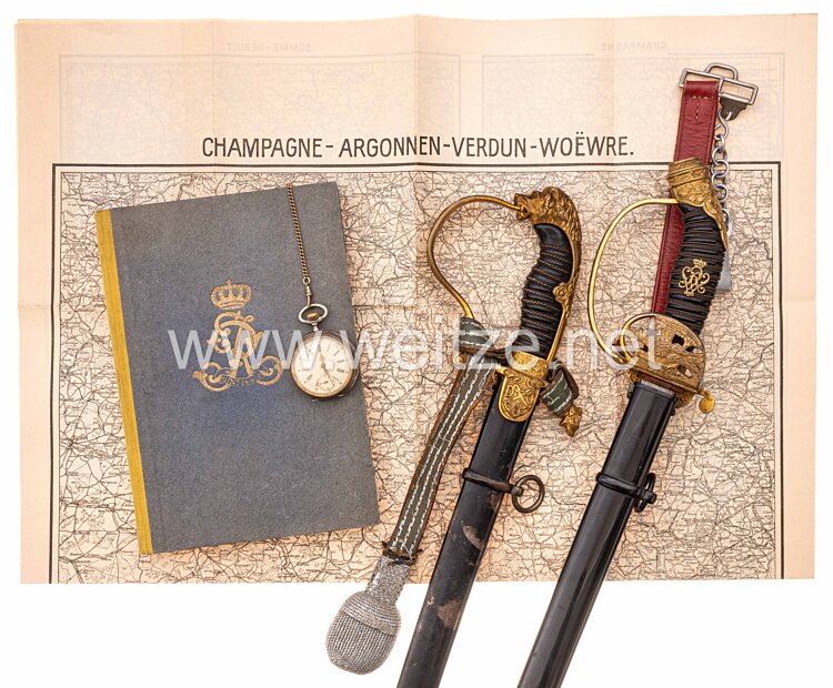 Preußen/Reichswehr Zwei Geschenksäbel, die Taschenuhr und eine Regimentsgeschichte aus dem Nachlass des späteren Major Vieth