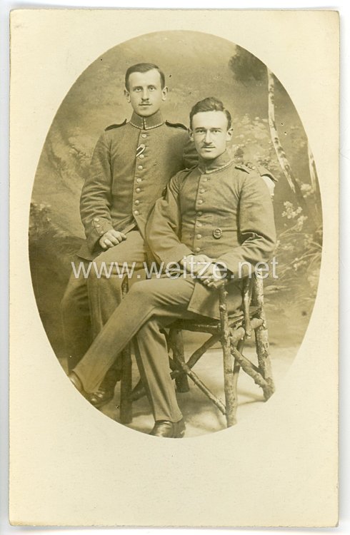Deutsches Heer Portraitfoto, 2 Soldaten mit Verwundetenabzeichen