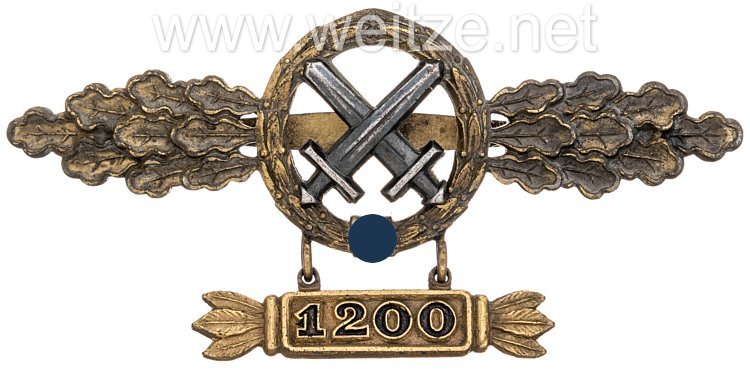 Frontflugspange für Schlachtflieger in Gold mit Anhänger "1200"