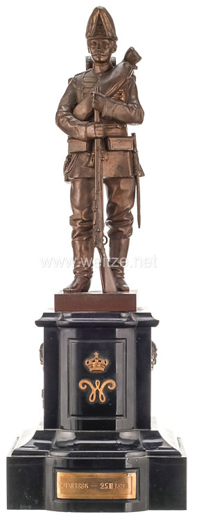 Braunschweig Statuette eines Infanteristen des Infanterie-Regiments Nr. 92 in der "alten" Uniform als Offiziers-Geschenk Bild 2