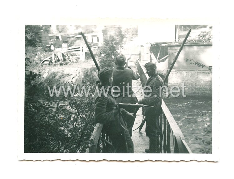 Wehrmacht Heer Foto, Deutsche Soldaten schließen die deutsch-französische Grenze 1939