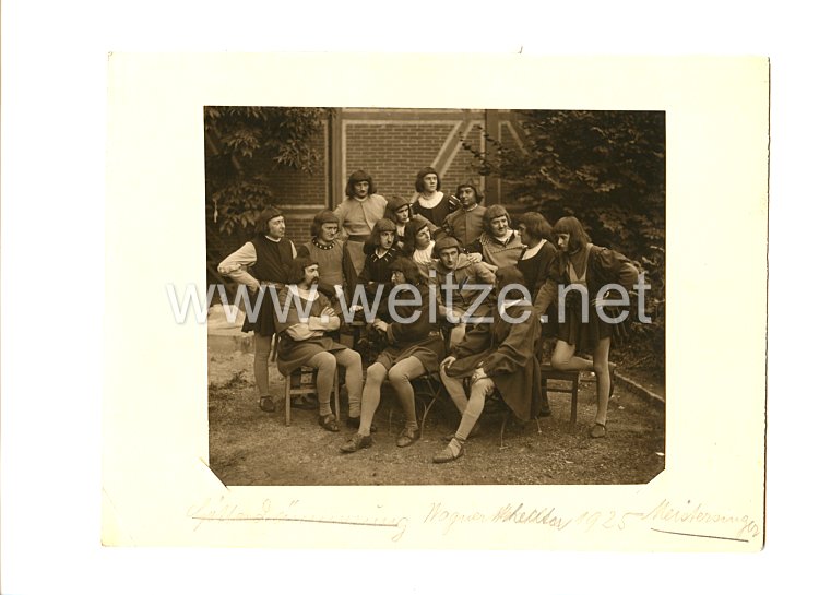 Weimarer Republik Fotos, Götterdämmerung im Wagner Theater 1925