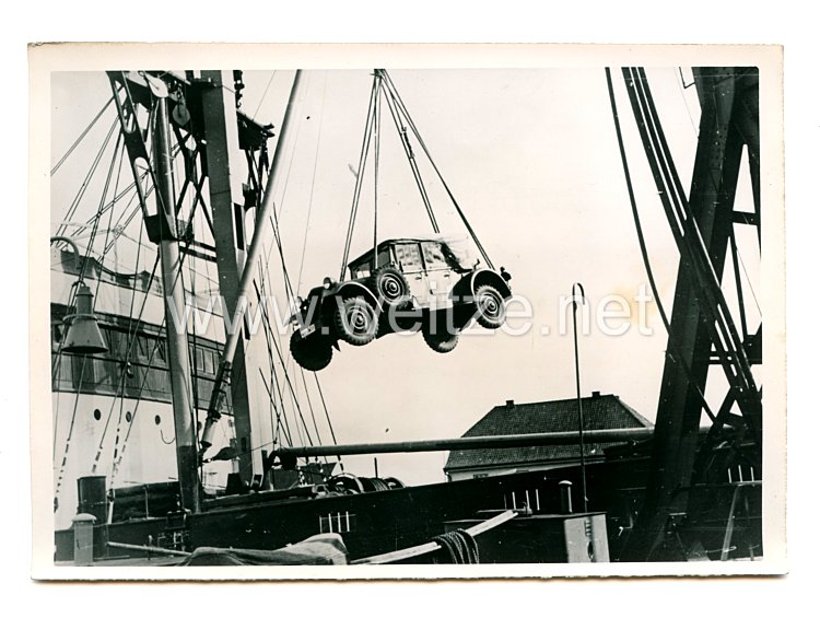 Kriegsmarine Pressefoto, Fahrzeuge werden in einen Dampfer verladen 31.10.1939