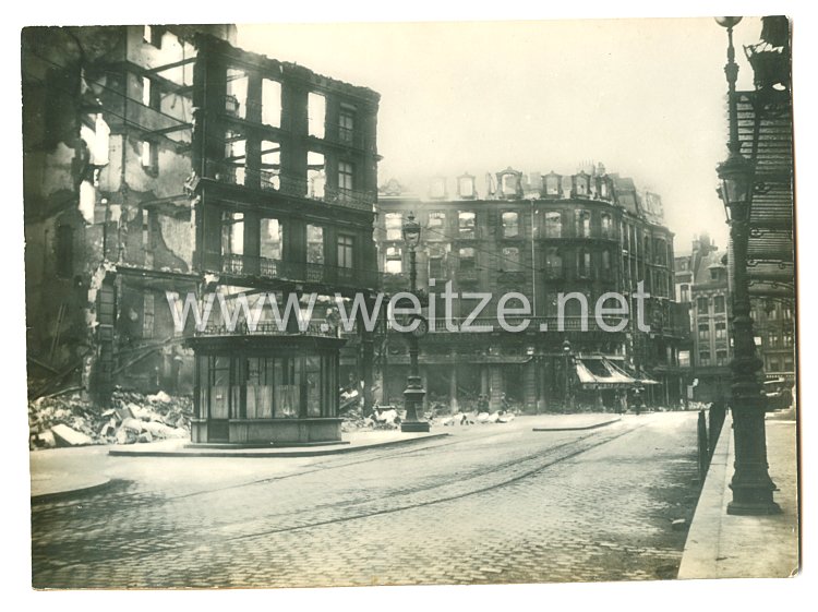 1. Weltkrieg Deutsches Heer Pressefoto: Zerschossene Häuser in Lille