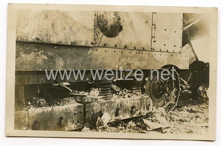 1. Weltkrieg Deutsches Heer Foto, zerstörter französischer Panzer Char Schneider CA1