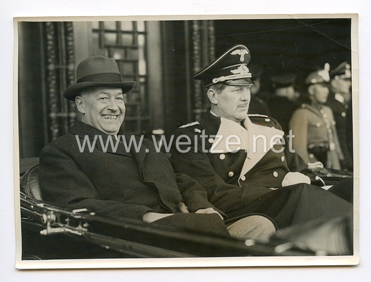 III. Reich Pressefoto. Ankunft des ehemaligen ungarischen Ministerpräsident von Daranyi zum Geburtstag des Führers. 19.04.1939.