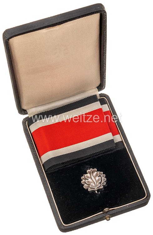 Eichenlaub zum Ritterkreuz des Eisernen Kreuz 1939 im Verleihungsetui