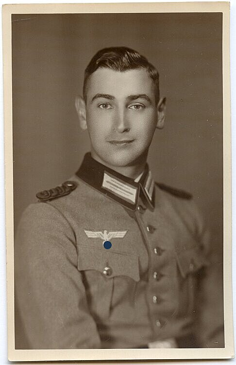 Portraitfoto eines Beamten der Wehrmacht (Mannschaften)