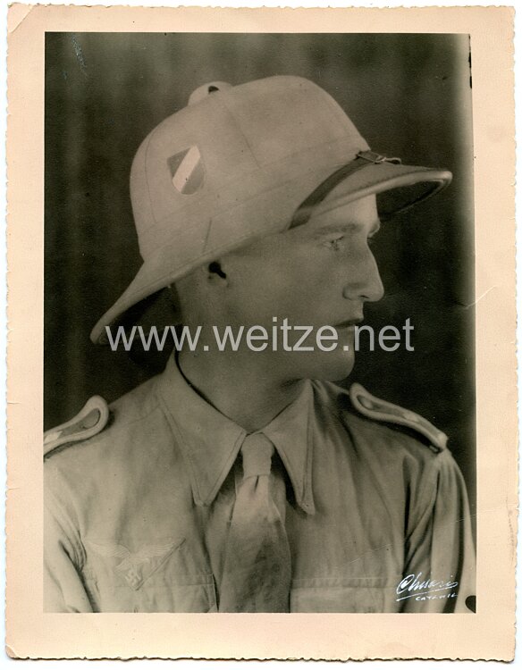 Luftwaffe Portraitfoto Feldwebel in Tropenuniform und Tropenhelm