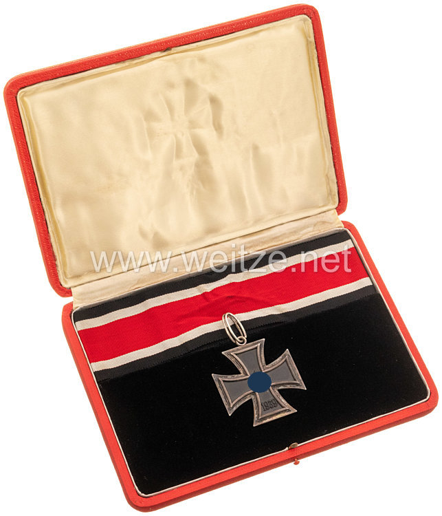 Ritterkreuz des Eisernen Kreuz 1939 im großen roten Präsentationsetui