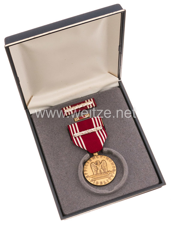 USA - Good Conduct Medal in Case with Miniature and Ribbon Bar 