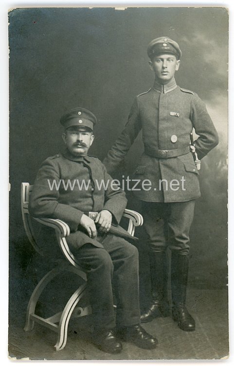 Deutsches Heer Foto, Unteroffizier mit Feldspange und Verwundetenabzeichen in Silber