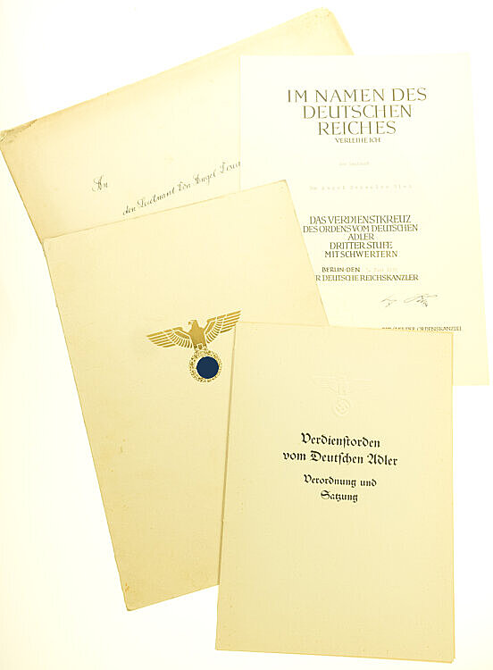 III. Reich - Verdienstkreuz des Ordens vom Deutschen Adler 3. Stufe mit Schwertern - Verleihungsurkunde mit weiteren Papieren