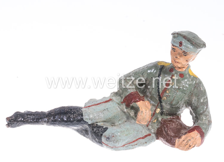 Elastolin - Heer Lagerleben - Soldat mit Schirmmütze liegend
