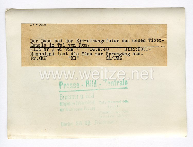 III. Reich Pressefoto. Der Duce bei der Einweihungsfeier des neuen Tiber-Kanal im Tal von Rom. 16.8.1940. Bild 2