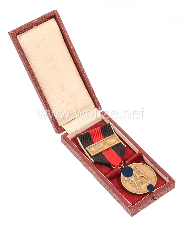 Medaille zur Erinnerung an den 1. Oktober 1938 mit Spange "Prager Burg"