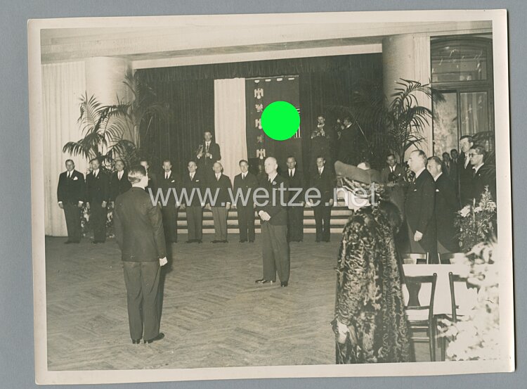 Pressefoto " Reichsminister des Auswärtiges Amt Joachim von Ribbentrop bei der deutschen Botschaft in Paris 1938"