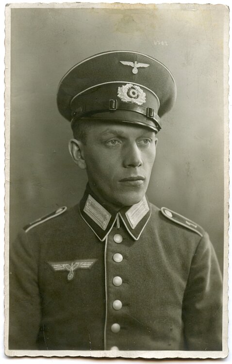 Portraitfoto eines Angehörigen des Infanterie-Regiment 1