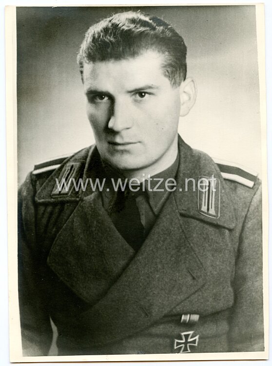 Wehrmacht Portraitfoto, Unteroffizier einer Sturmgeschützabteilung mit Eisernen Kreuz 1939 2. Klasse