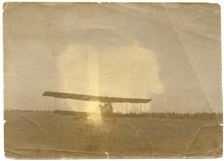 Foto Fliegerei 1.Weltkrieg: Flugzeug beim Start