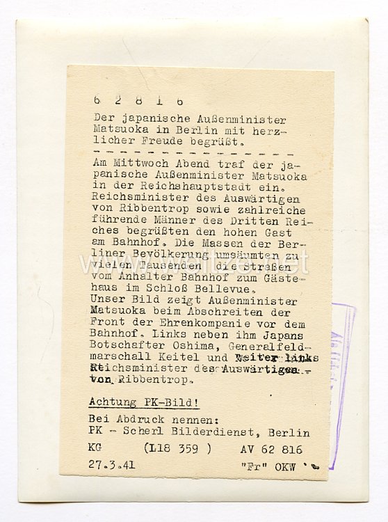 III. Reich Pressefoto. Der japanische Außenminister Matsuoka in Berlin mit herzlicher Freude begrüßt. 27.3.1941. Bild 2