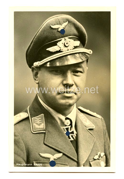 Luftwaffe - Portraitpostkarte von Ritterkreuzträger Hauptmann Hans Hahn